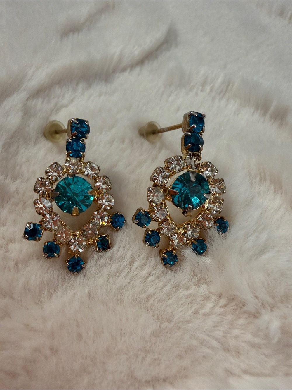 3/30$ Blue Crystal Drop Earrings - Classic Sparkle